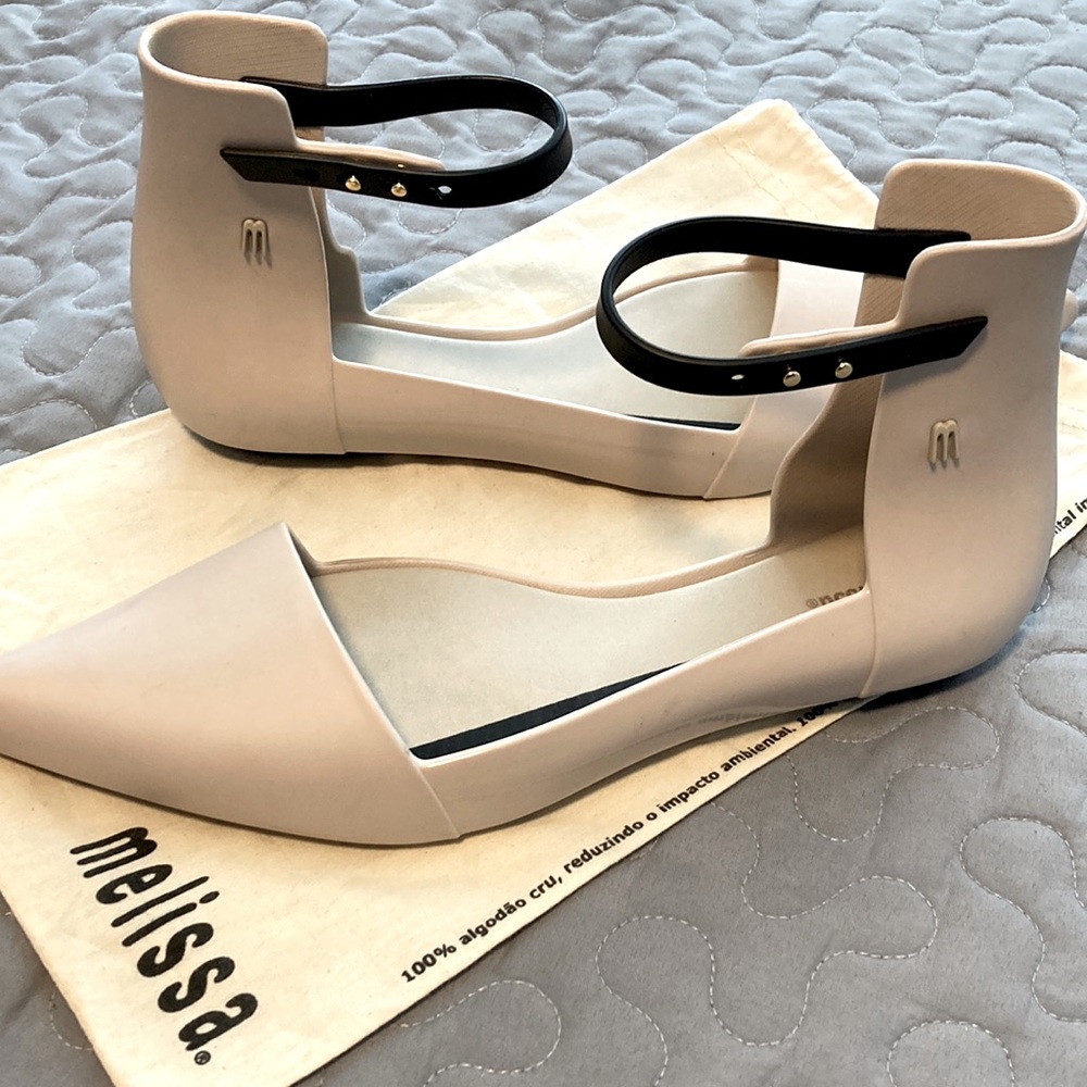 RARE Melissa gorgeous pointed toe flats with ankle strap sz 7 US